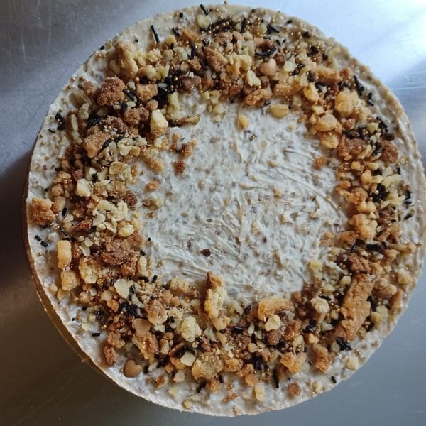 Sernik kawowy, krem orzech włoski, biała czekolada, mascarpone